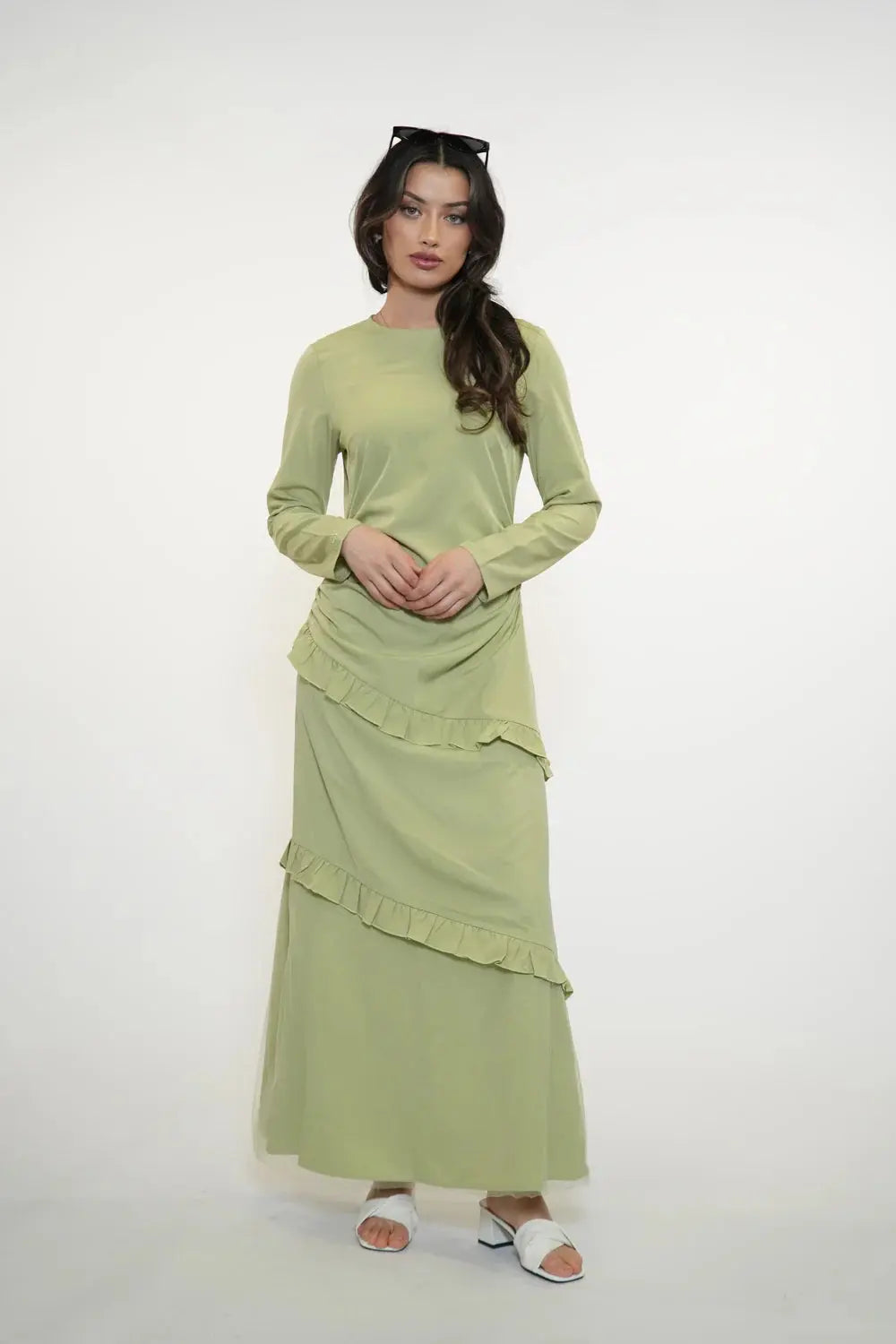 ROMANCE RUFFLE DRESS - MATCHA Losyana.nl