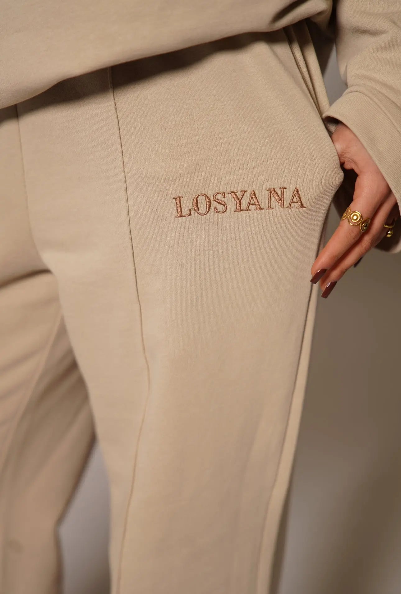 Lounge and Gym set - light beige Losyana.Shop