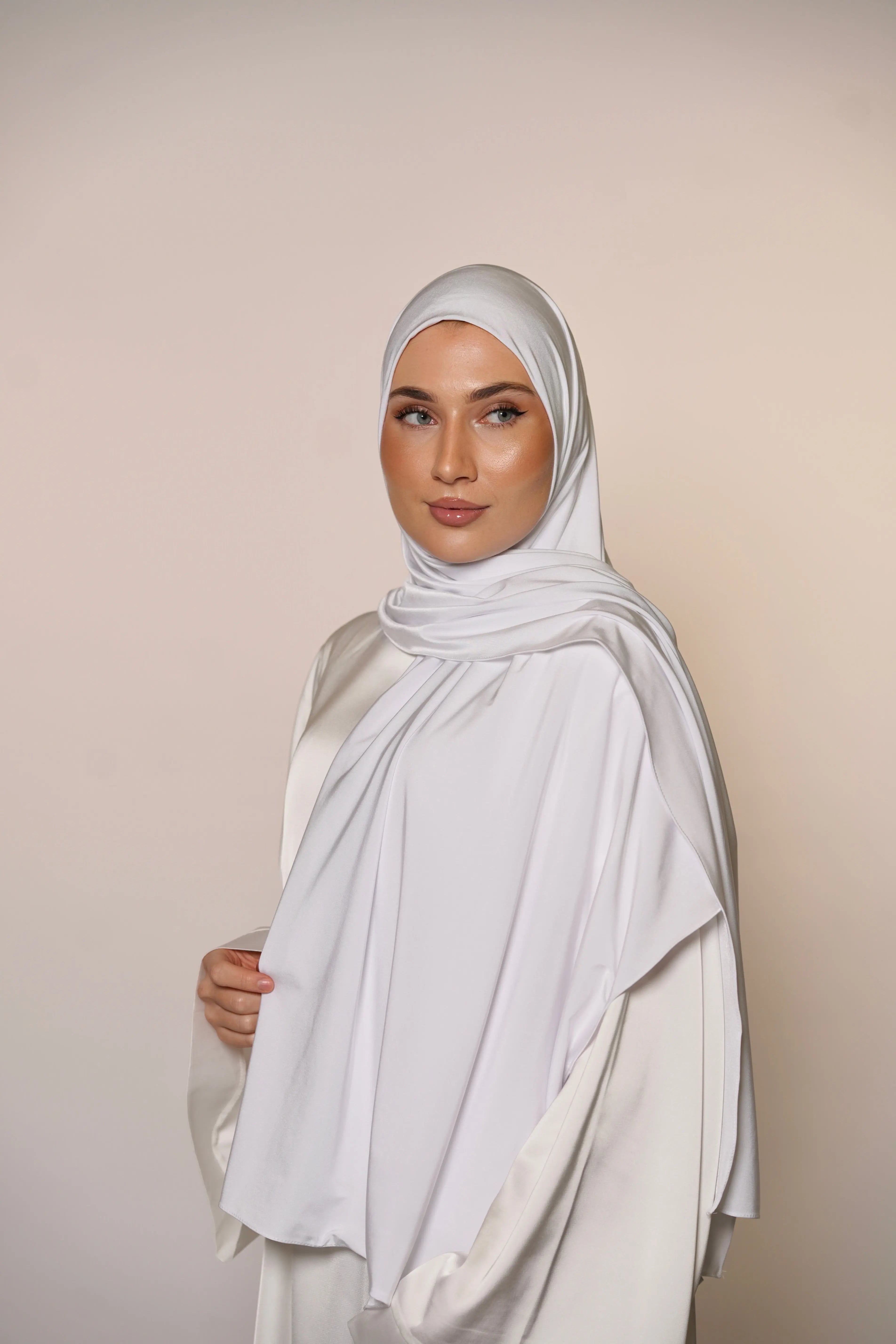 Satin Premium Jersey - white Losyana.Shop