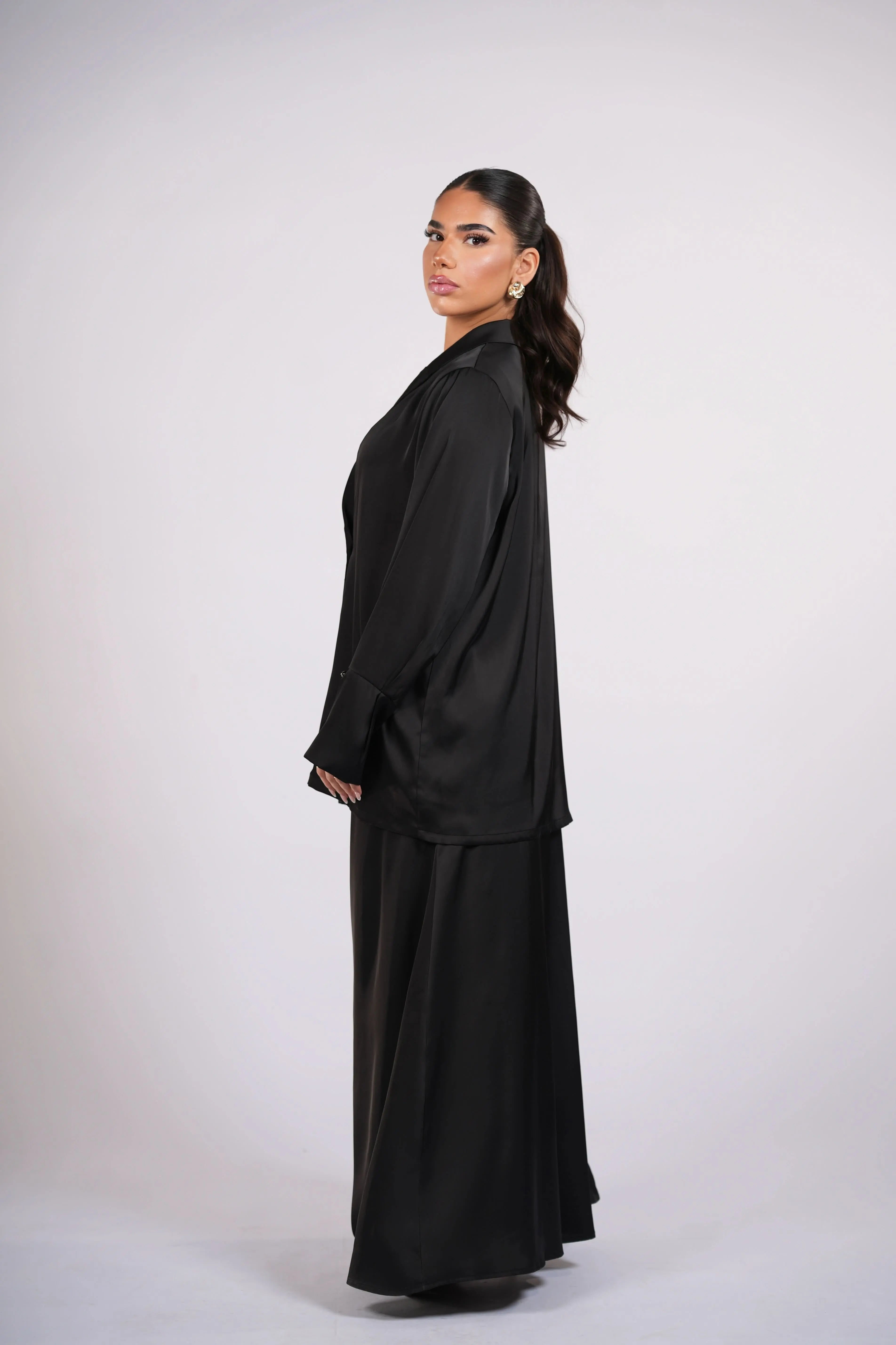 satin silk cardigan - black Losyana.Shop
