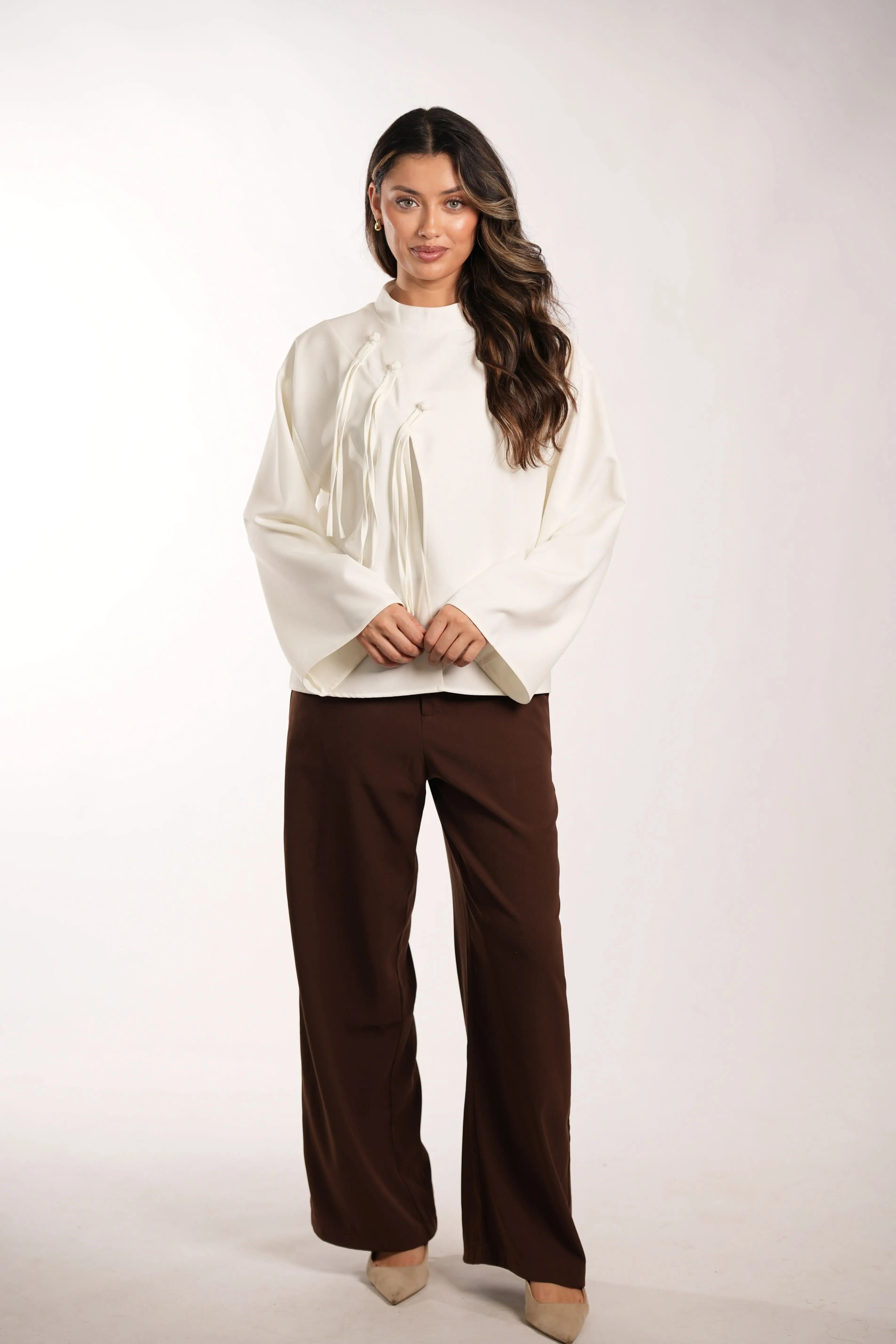 the legacy shirt - white Losyana.Shop