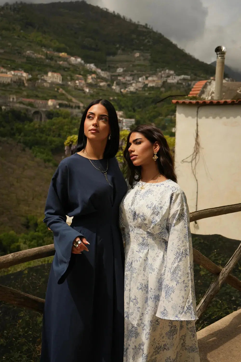 LA BALLEZA CORSET DRESS - NAVY Losyana.nl