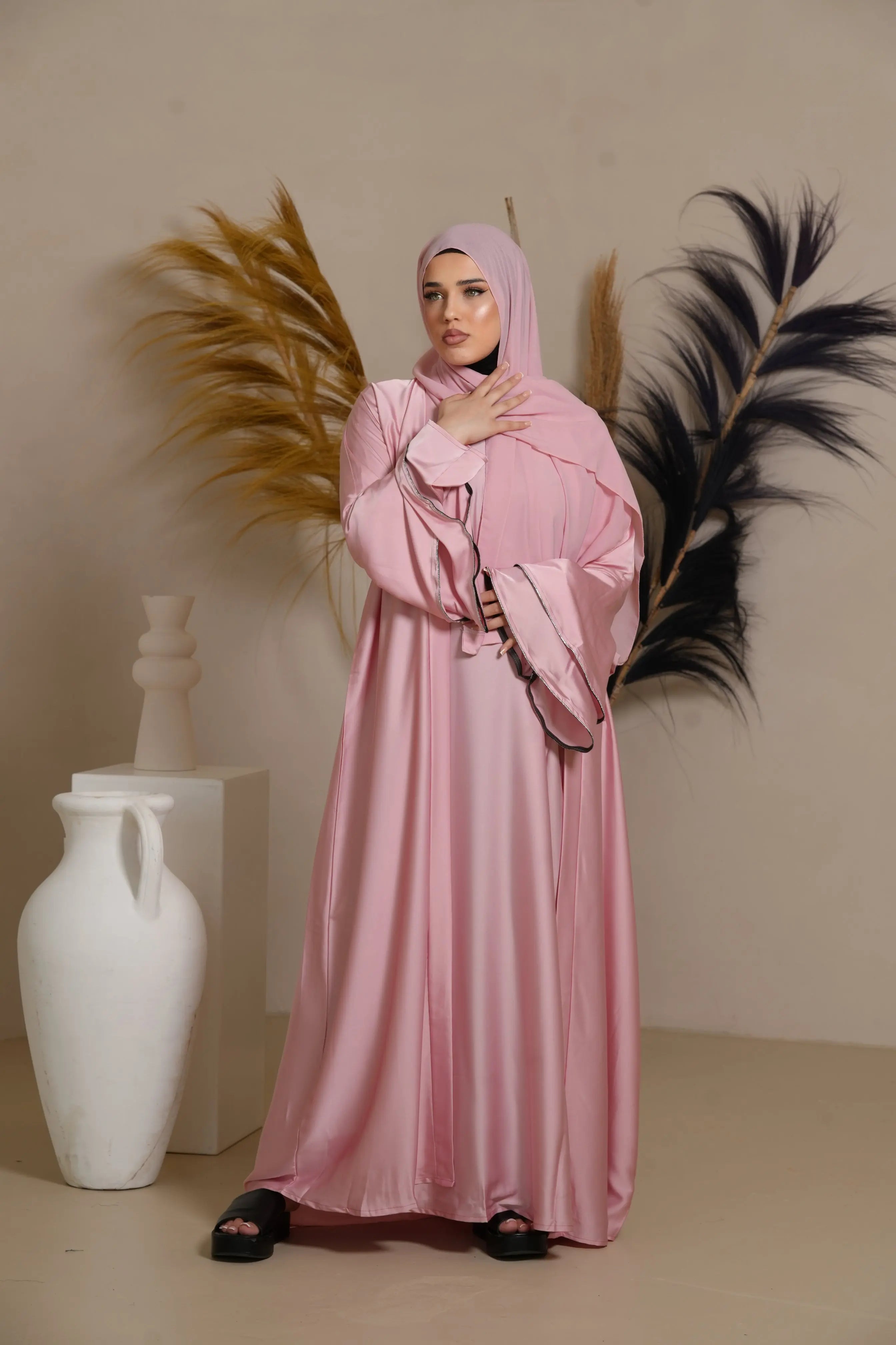 Wide arm abaya - Barbie Losyana.Shop