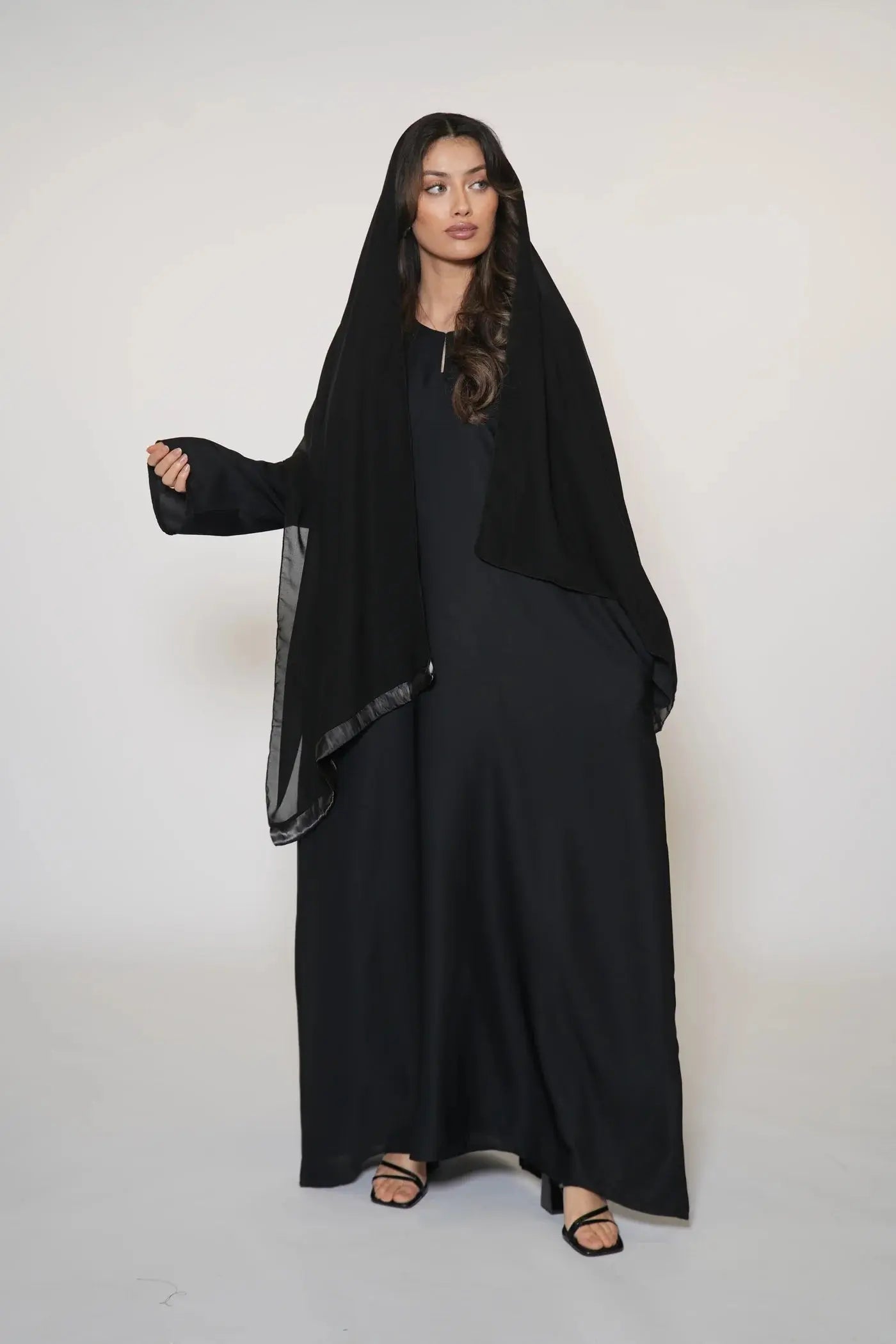 DXB Daily Abaya - Black Losyana.Shop
