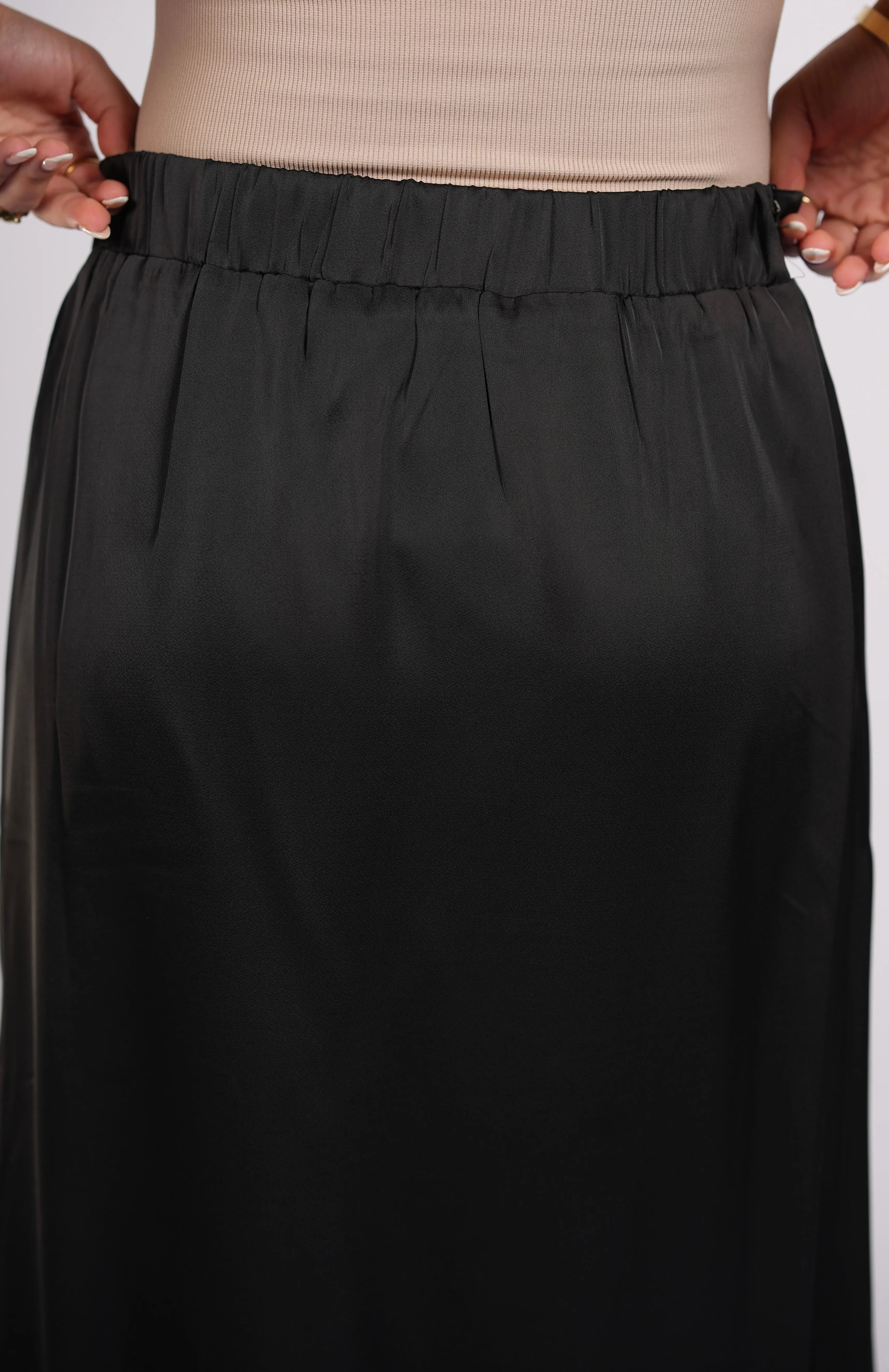 satin silk skirt - black Losyana.Shop