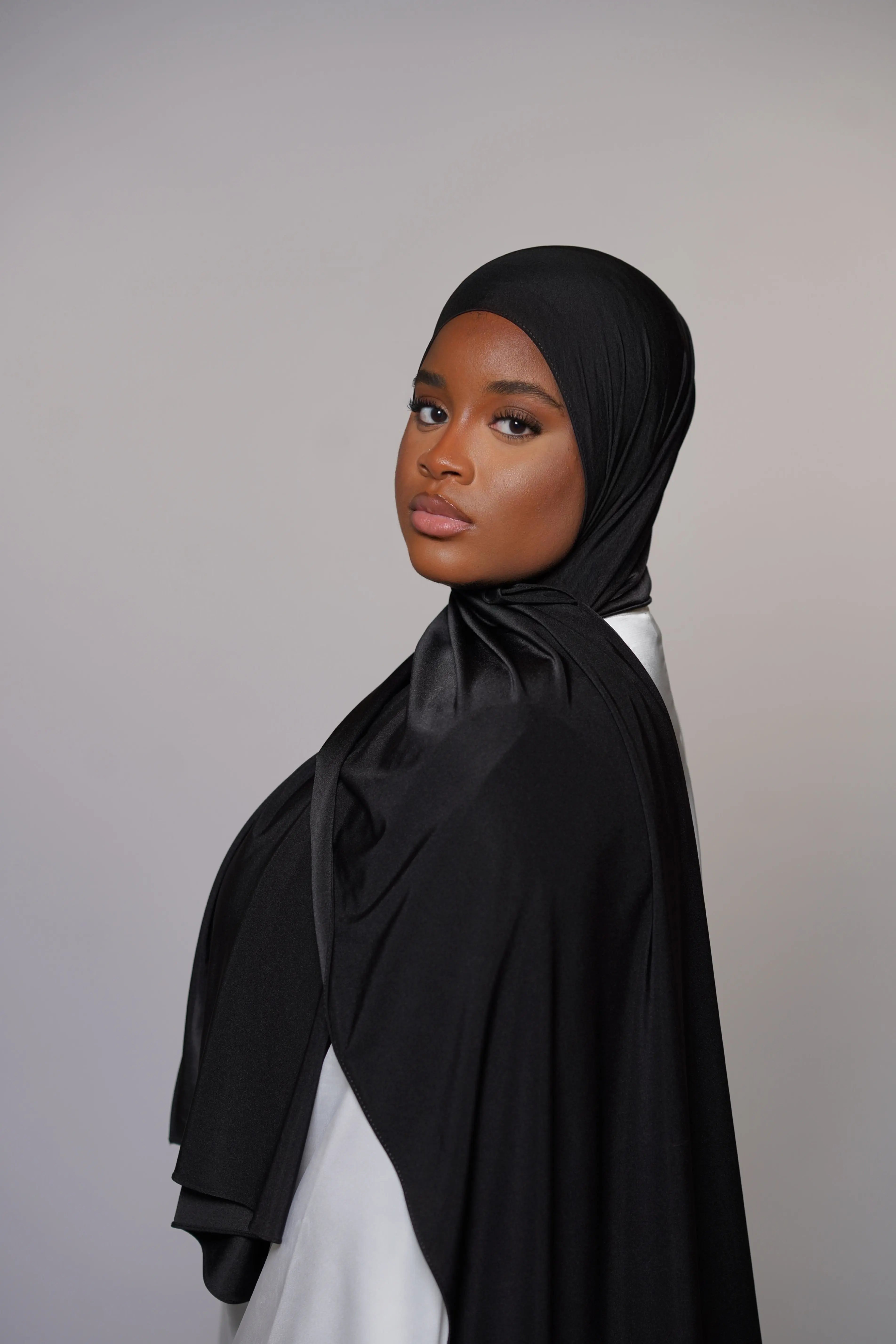 Satin Premium Jersey - black Losyana.Shop