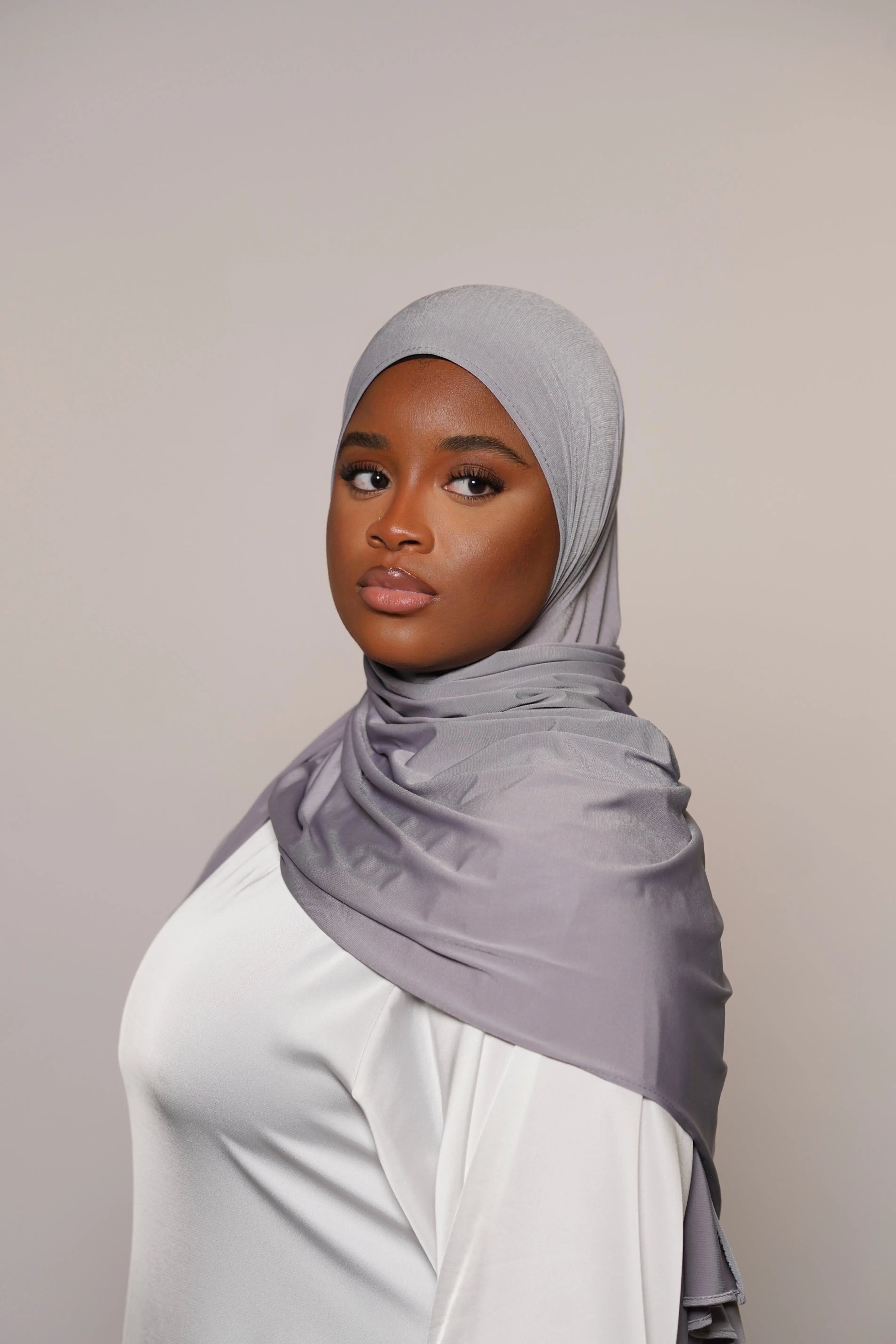 Satin Premium Jersey - silver Losyana.Shop