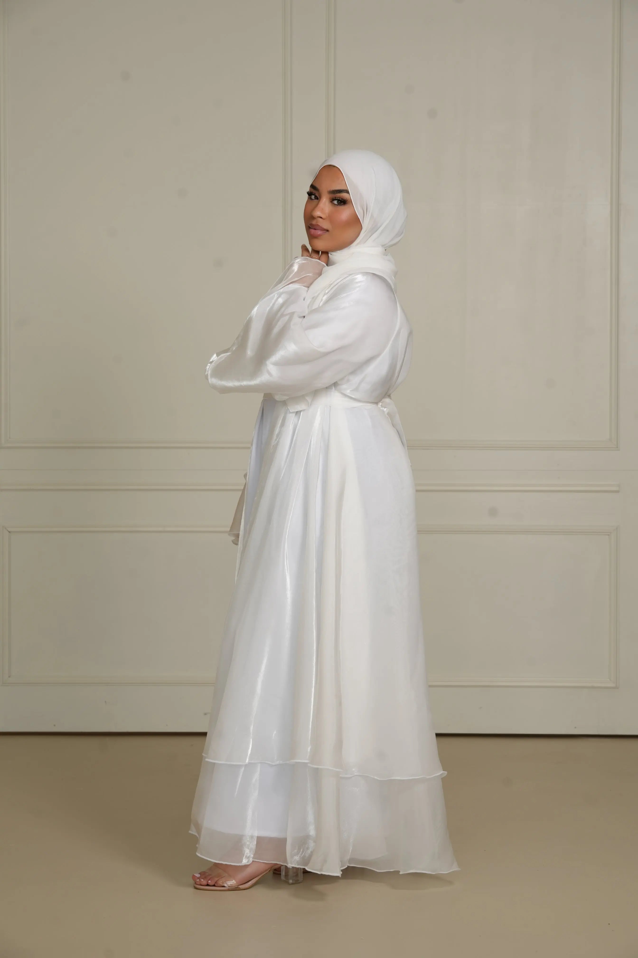 DXB flower abaya - white Losyana.Shop