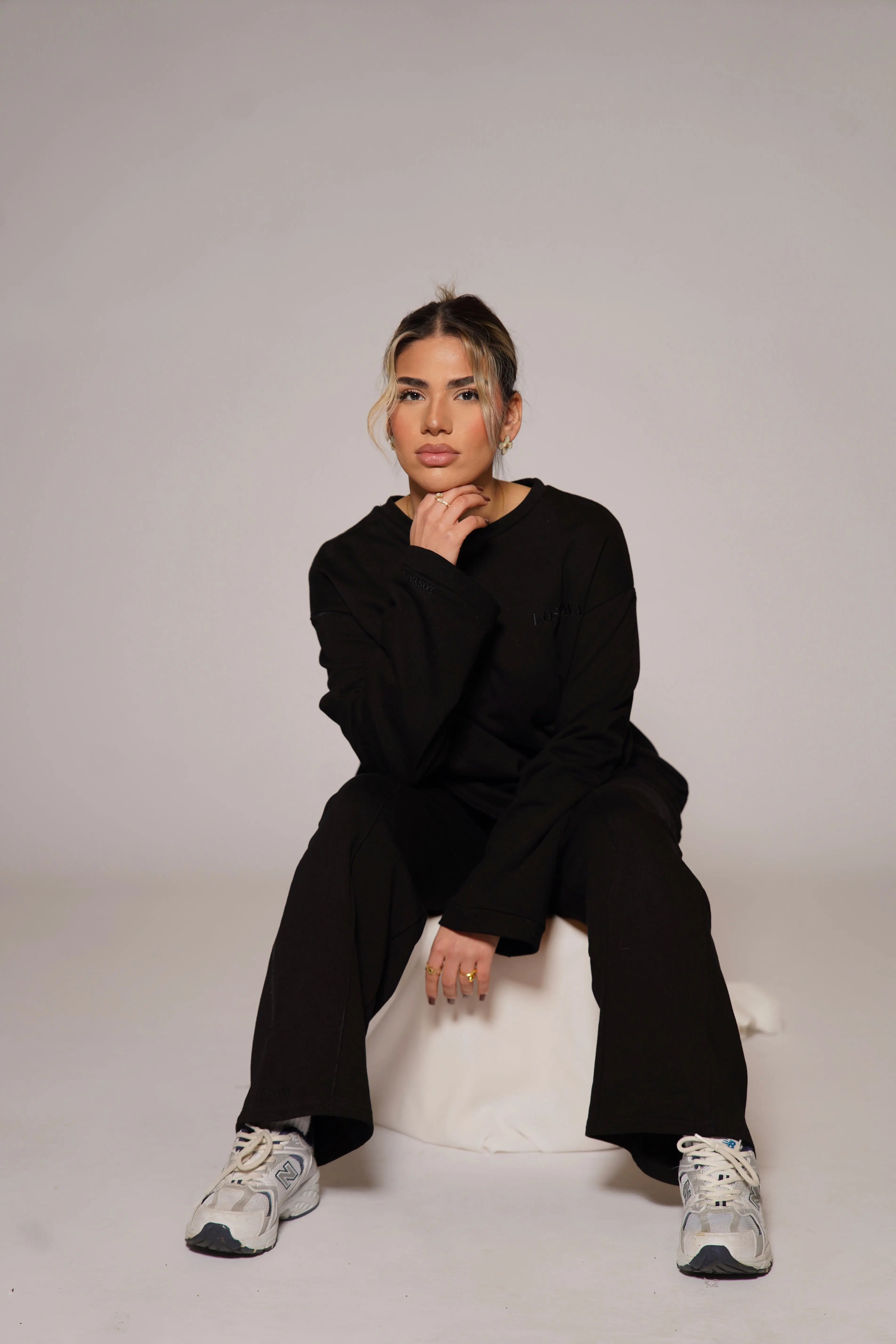 Lounge and Gym set - black Losyana.Shop