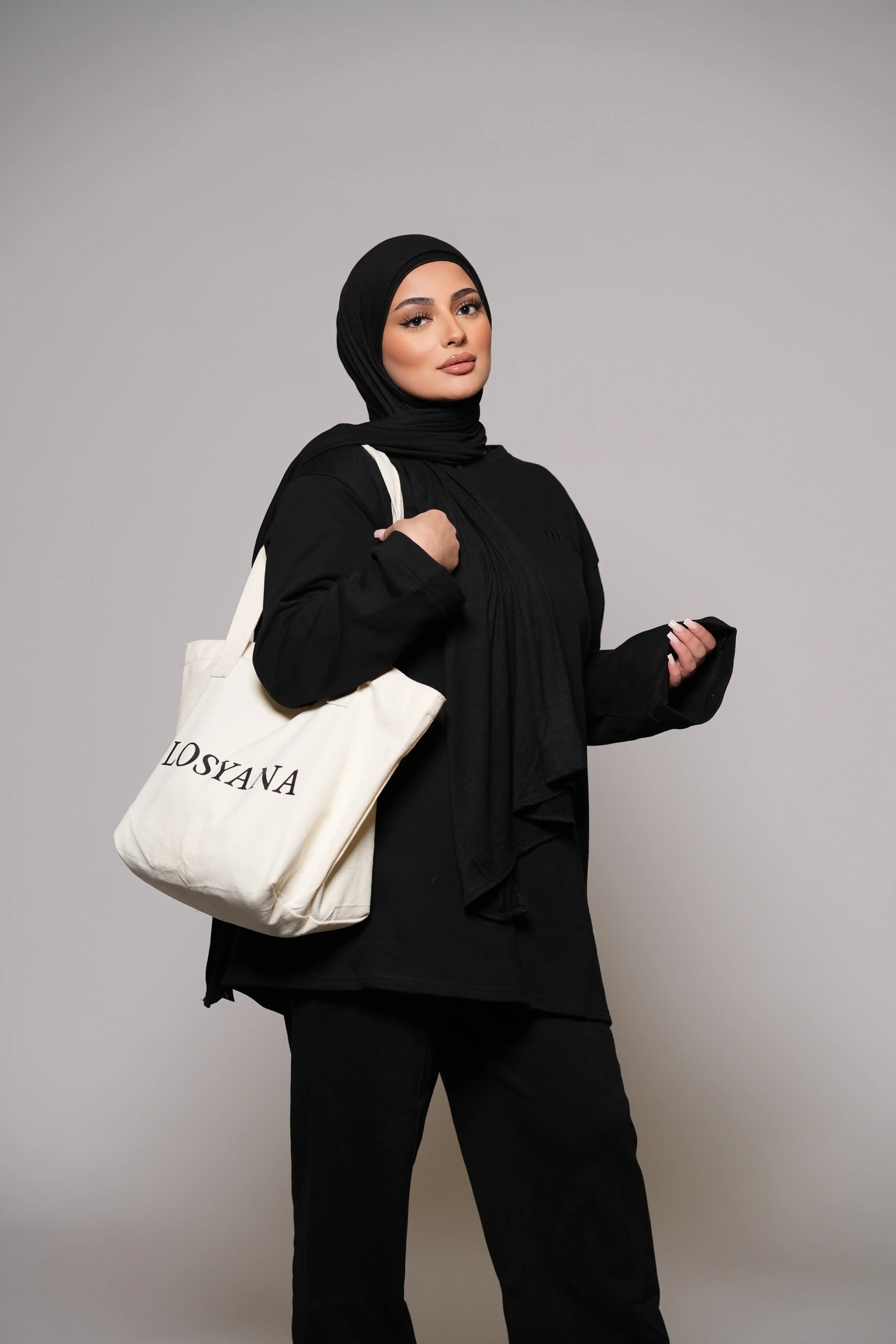 Lounge and Gym set - black Losyana.Shop