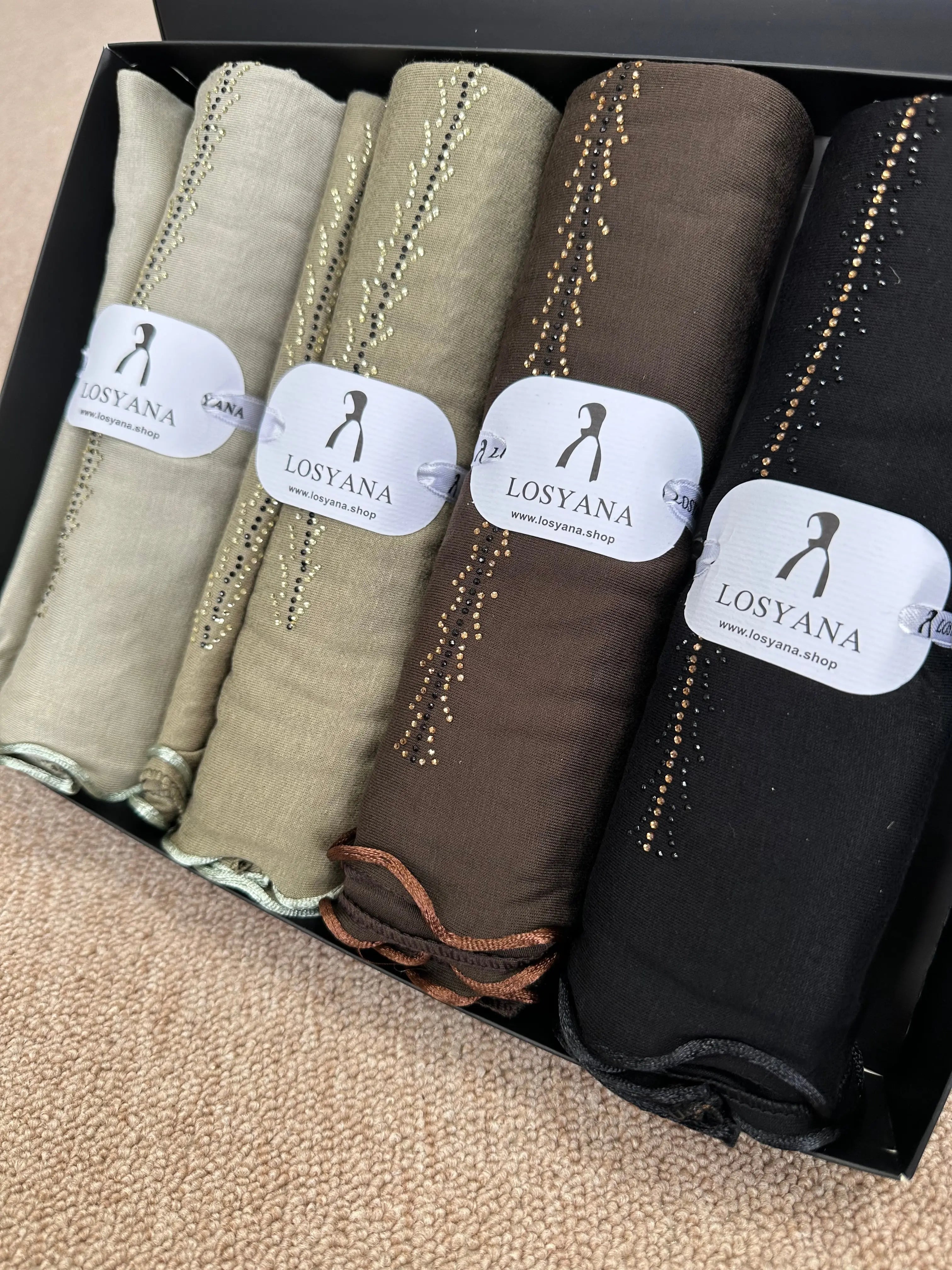 Box 2 : Forrest Losyana