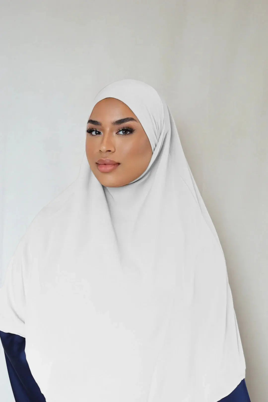 Short Khimar - White Losyana.Shop